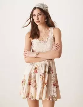 Платье мини ASOS DESIGN с жатым вырезом и винтажным цветочным принтом