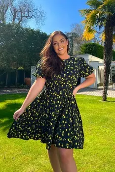 Платье мини из жатого хлопка Jac Jossa с цветочным узором In The Style, черный