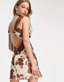 Платье мини-комбинация с кружевом и завязками на спине с принтом ASOS DESIGN