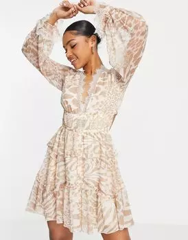 Платье мини с рюшами и кружевной отделкой ASOS DESIGN