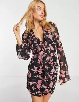 Платье мини со сборками и расклешенными рукавами ASOS с принтом бабочки