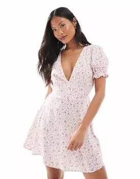 Платье-миниатюра Miss Selfridge Petite с V-образным вырезом и принтом в виде чайной ложки розового цвета