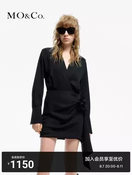 Платье Moco с V-образным вырезом и объемной розой, зеленый