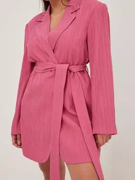 Платье NA-KD, розовый