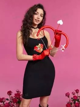 Платье на тонких бретельках Shein с мультяшным принтом, черный