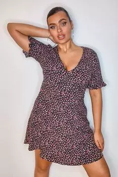 Платье plus ditsy с цветочными рюшами Boohoo, черный