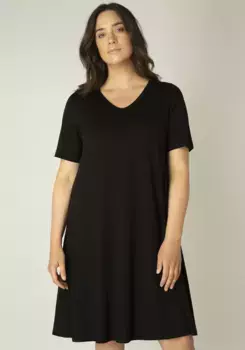 Платье-рубашка Base Level Curvy "Abernathy", слегка расклешенного кроя, черный