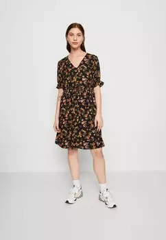 Платье-рубашка Pieces, черный