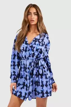Платье-рубашка с поясом и размытым принтом «крылья летучей мыши» boohoo, синий