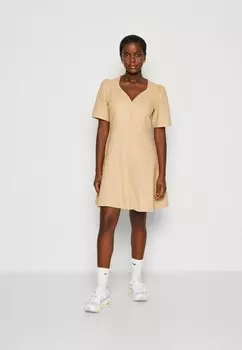 Платье-рубашка YAS