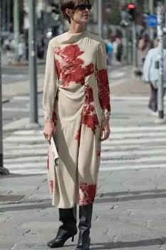 Платье с цветочным принтом ZARA, кэмел