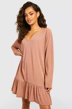Платье с длинными рукавами и заниженным полем в ребку Boohoo, кэмел