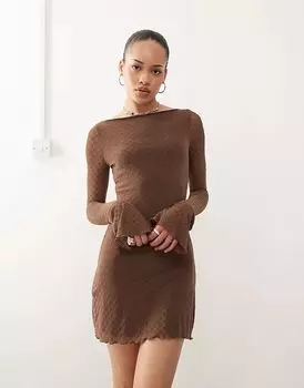 Платье с длинными рукавами в горошек с принтом в коричневом цвете Motel