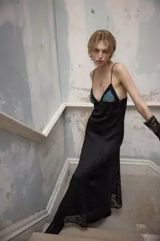 Платье с контрастной вышивкой и бусинами ZARA, черный