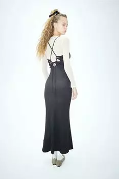 Платье с открытой спиной из жатой ткани H&M, серый