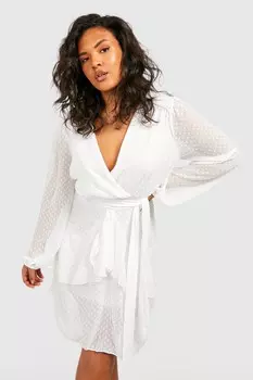 Платье с плиссированной юбкой из сетки Добби с оборками на подоле boohoo, белый