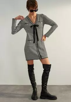 Платье Trendyol, цвет black