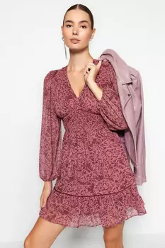 Платье Trendyol Gipe с деталями и подкладкой, розовый