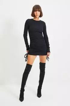 Платье Trendyol мини приталенное трикотажное