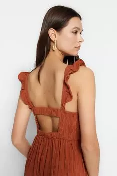 Платье Trendyol с оборками и рюшами