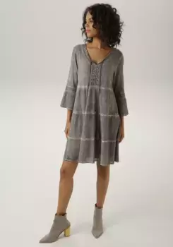 Платье-туника Aniston CASUAL (с нижним платьем из трикотажа) с изысканным кружевным декором, серый