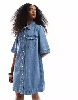 Платье Vero Moda из джинсовой ткани с короткими рукавами и пуговицами спереди, средне-синего цвета