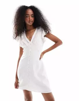 Платье Wednesday's Girl с отделкой крючком и оборками белого цвета