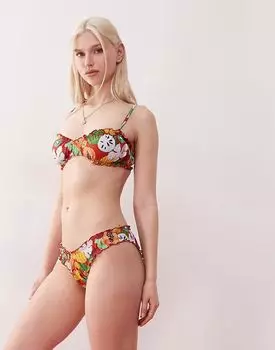 Плавки бикини Reclaimed Vintage с резинкой для волос и сборками с фруктовым праздничным принтом