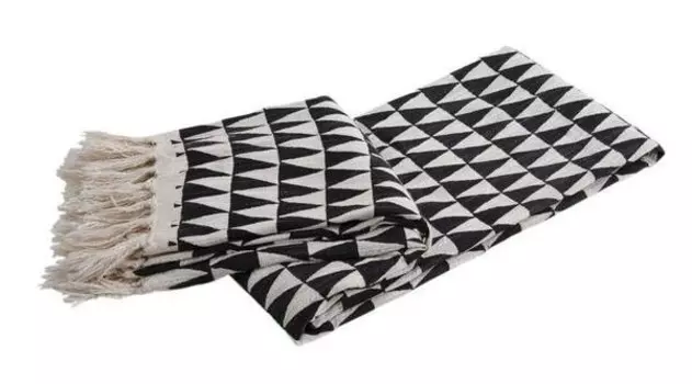 Плед Aubry Gaspard aus Baumwolle mit Dreiecken Motive, 170x1x130 см, многоцветный