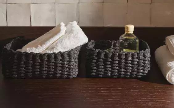 Плетеная корзина из бумаги Zara Home, черный
