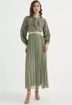 Плиссированное длинное платье с поясом Bonema, зеленый