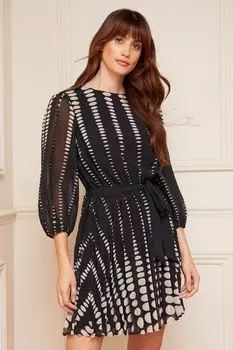 Плиссированное мини-платье с рукавами 3/4 и поясом Love & Roses, черный