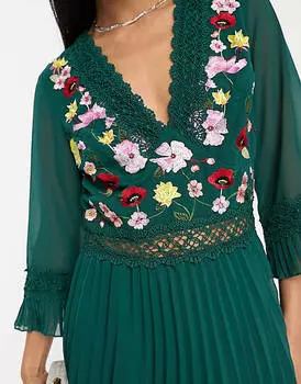 Плиссированное платье миди с кружевными вставками и вышивкой ASOS DESIGN