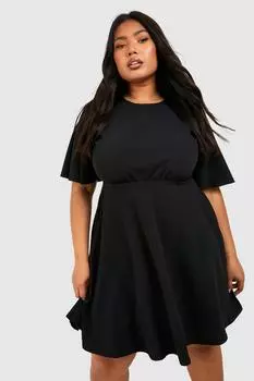 Плиссированное платье с плиссированной юбкой и рукавами ангела boohoo, черный
