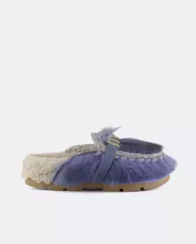 Плоские сабо для волос в форме пони с металлическим логотипом Mou, фиолетовый