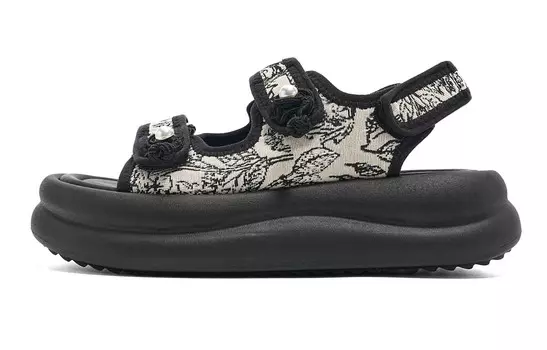 Пляжные сандалии женские белый/черный Eblan