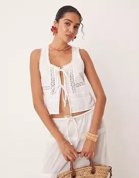 Пляжный топ ASOS DESIGN с фактурной кружевной вставкой и завязками спереди белого цвета