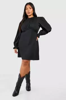 Плюс фактурное платье с плиссированной юбкой и высоким воротником boohoo, черный