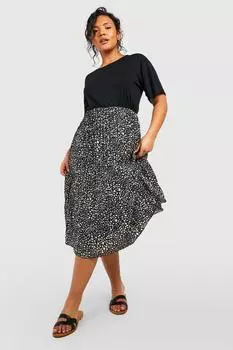 Плюс плиссированное платье с принтом 2 в 1 boohoo, черный