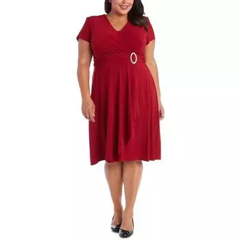 Плюс Женское матовое трикотажное коктейльное платье с короткими рукавами R&M Richards, цвет merlot