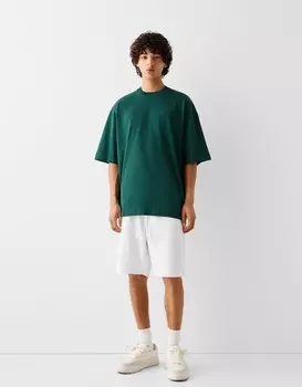 Плюшевые шорты-бермуды Bershka, белый