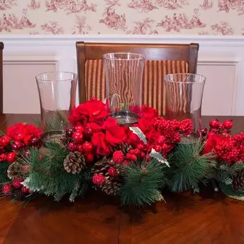 Почти натуральный рождественский канделябр с гортензией, центральный элемент