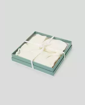 Подарочная коробочка с трикотажным комплектом для малыша Coconut El Corte Ingls, цвет 120 Crudo