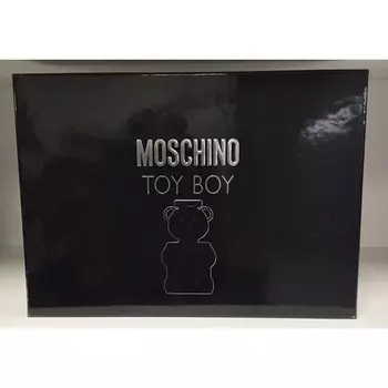 Подарочный набор для мужчин Toy Boy из 4 предметов: туалетная вода 3,4 унции, гель для душа и лосьон после бритья 3,4 унции Moschino