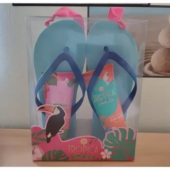 Подарочный набор TROPICA: гель для душа и лосьон для тела с сандалиями, размер 37–39 Markenlos