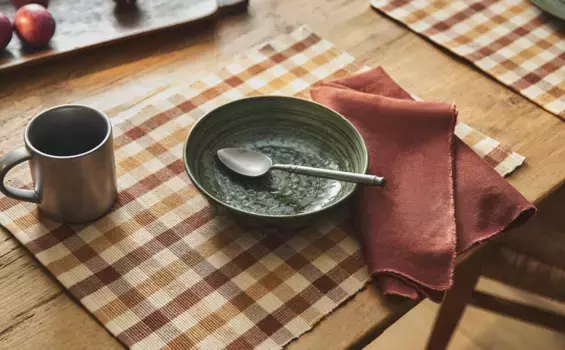 Подставка для столовых приборов в клетку из окрашенной нити (2 шт. в упаковке) Zara Home, коричневый