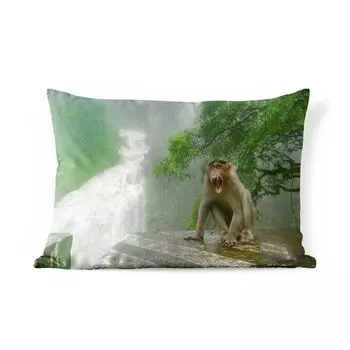 Подушка для улицы MuchoWow — Кричащая обезьяна перед водопадом — 60x40 см — Устойчивость к атмосферным воздействиям — Подушка для отдыха — Чехлы для подушек — Декоративные чехлы для подушек — Декоративные чехлы для подушек, мультиколор