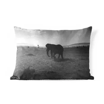 Подушка для улицы MuchoWow - силуэт слона в Серенгети в черно-белом цвете - 60x40 см - защита от атмосферных воздействий - подушки для отдыха - чехлы для подушек - декоративные чехлы для подушек - декоративные чехлы для подушек, мультиколор