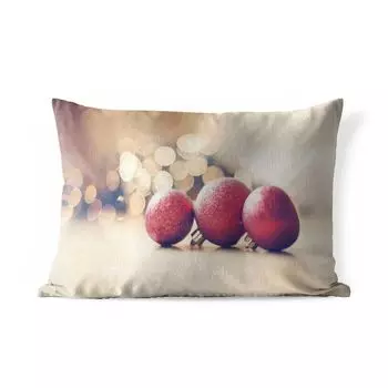 Подушка для улицы MuchoWow — Три красных шара и рождественские гирлянды — 60x40 см — Устойчивость к атмосферным воздействиям — Подушка для отдыха — Чехлы для подушек — Декоративные чехлы для подушек — Декоративные чехлы для подушек, мультиколор