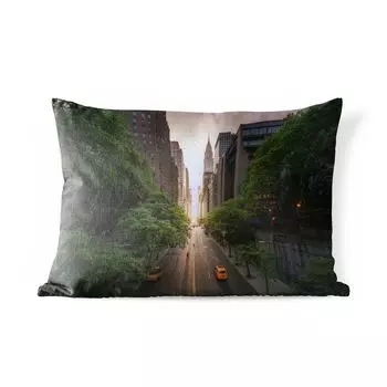 Подушка для улицы MuchoWow - Утренняя улица Нью-Йорка - 60x40 см - Устойчивость к атмосферным воздействиям - Подушка для отдыха - Чехлы для подушек - Декоративные чехлы для подушек - Декоративные чехлы для подушек, мультиколор